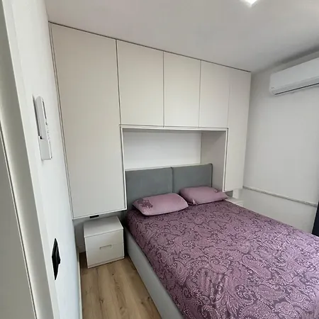 Comfort Golem (Tirana)